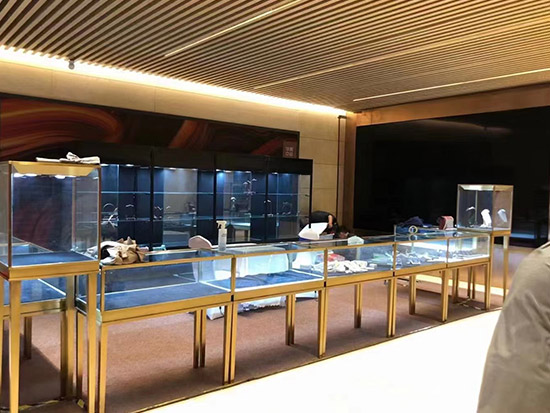 金色展柜3